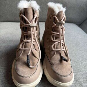Sorel Explorer II Joan Faux Fur boots kids Sz 2